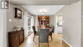 27 DUNKELD WAY | Markham Ontario | Slide Image Twelve