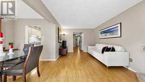 27 DUNKELD WAY | Markham Ontario | Slide Image Five