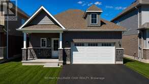 64 HILLCROFT WAY | Bobcaygeon Ontario | Slide Image Three