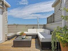 1079 BROADVIEW AVENUE Toronto Ontario, M4K 2S4