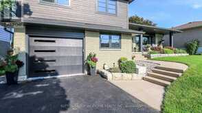 40 VARDEN AVENUE | Barrie Ontario | Slide Image Two