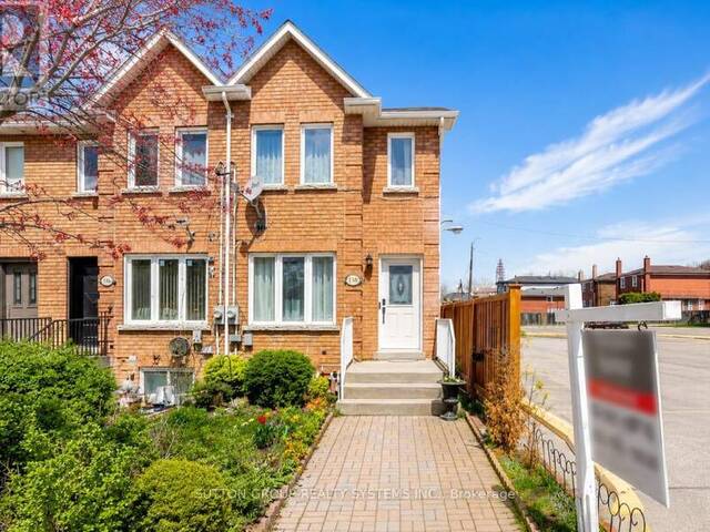 2138 EGLINTON AVENUE W Toronto Ontario, M6E 2K8 - 4 Bedrooms Home For Sale