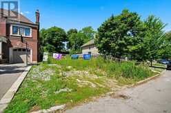 180 DUNVEGAN ROAD | Toronto Ontario | Slide Image Eight