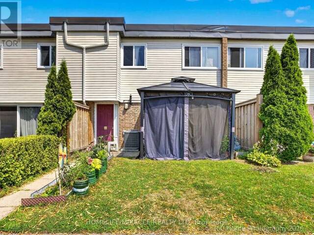 165 - 74 SPRINGFAIR AVENUE Aurora Ontario, L4G 3M2 - 3 Bedrooms Condo For Sale