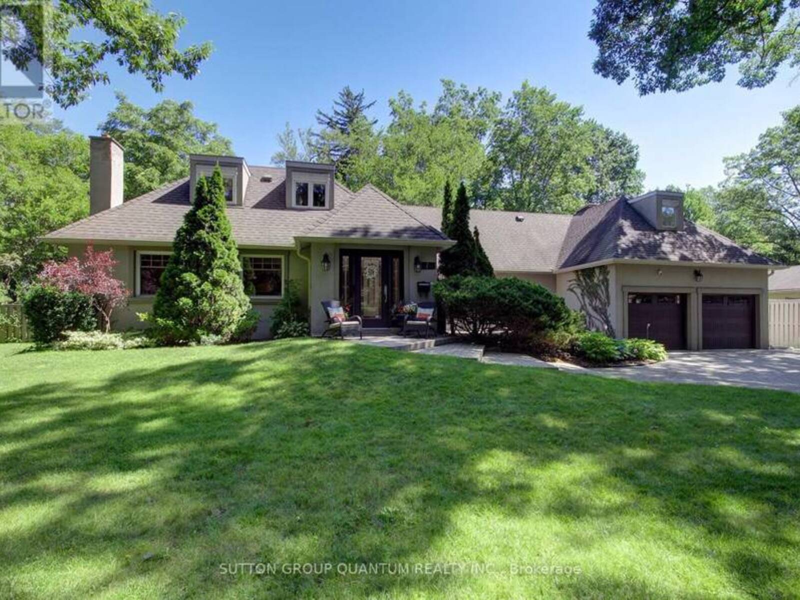 1391 QUEEN VICTORIA AVENUE, Mississauga, Ontario L5H 3H2