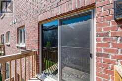 104 GORDON CIRCLE | Newmarket Ontario | Slide Image Thirteen