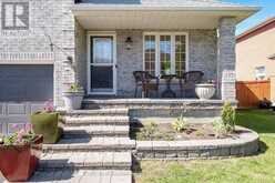 4 WHISPERING PINE PLACE | Barrie Ontario | Slide Image Four