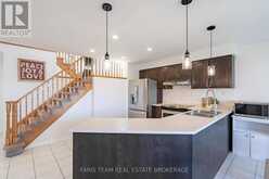 4 WHISPERING PINE PLACE | Barrie Ontario | Slide Image Seven