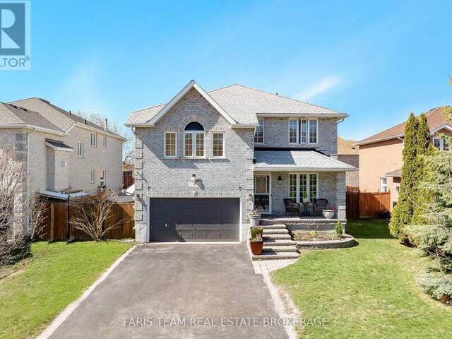 4 WHISPERING PINE PLACE Barrie Ontario, L4N 9R9 - 3 Bedrooms Home For Sale