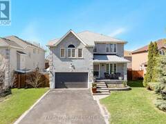 4 WHISPERING PINE PLACE Barrie Ontario, L4N 9R9