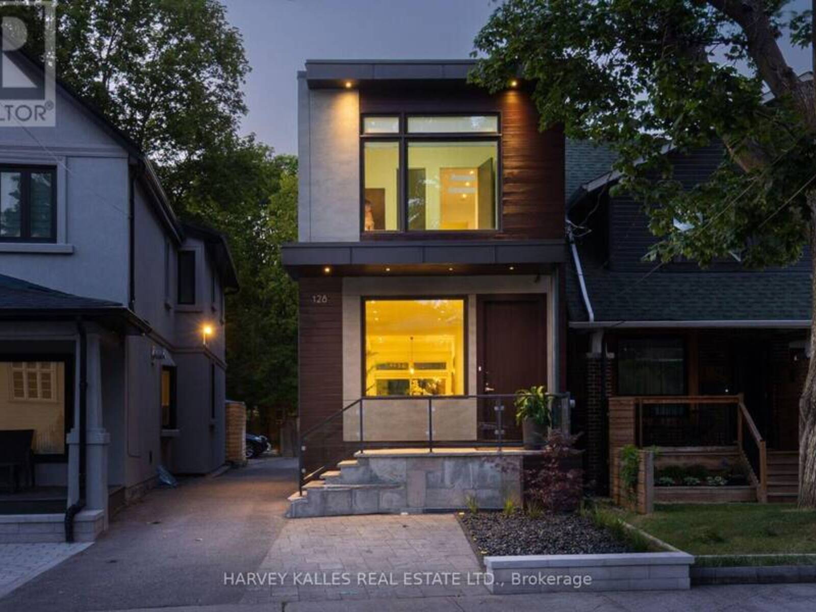 128 MONTGOMERY AVENUE, Toronto, Ontario M4R 1E2