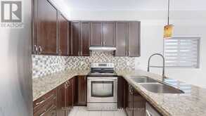 138 SUN KING CRESCENT | Barrie Ontario | Slide Image Eleven