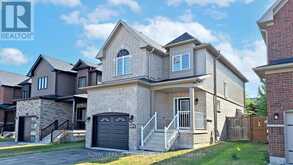 138 SUN KING CRESCENT | Barrie Ontario | Slide Image One