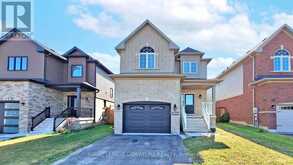 138 SUN KING CRESCENT | Barrie Ontario | Slide Image Three