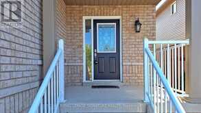 138 SUN KING CRESCENT | Barrie Ontario | Slide Image Four