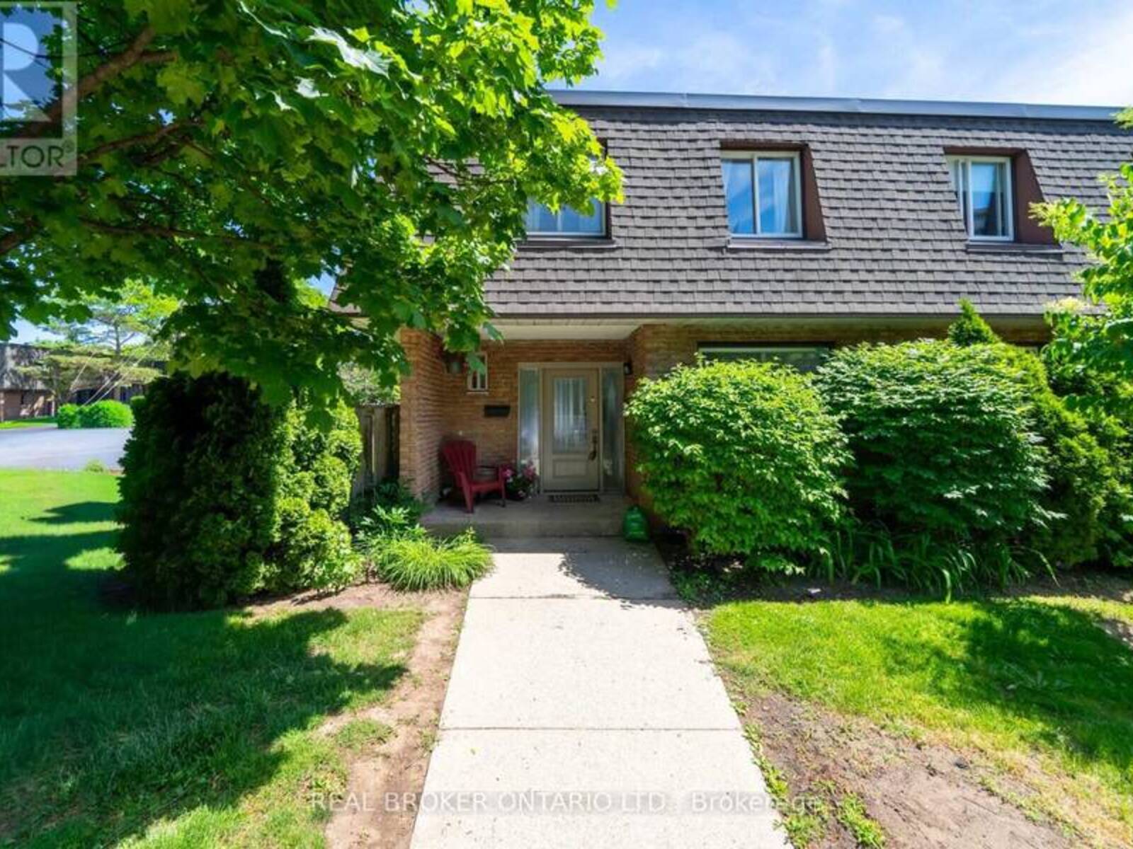 1 - 684 DYNES ROAD, Burlington, Ontario L7N 2V6