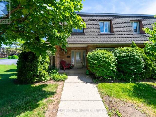 1 - 684 DYNES ROAD Burlington Ontario, L7N 2V6 - 4 Bedrooms Condo For Sale