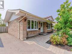 133 CALAIS STREET Whitby Ontario, L1N 5M3