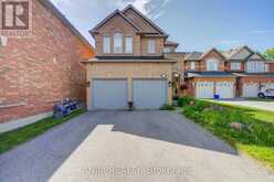 132 ESTATE GARDEN DRIVE | Richmond Hill Ontario | Slide Image One