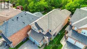 132 ESTATE GARDEN DRIVE | Richmond Hill Ontario | Slide Image Fifty