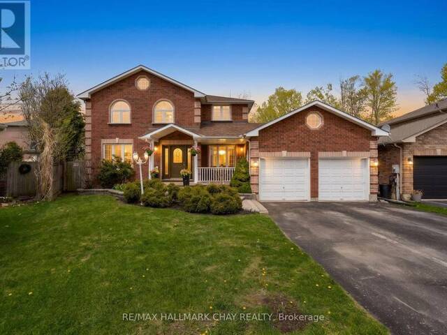 34 CROMPTON DRIVE Barrie Ontario, L4M 6N1 - 4 Bedrooms Home For Sale