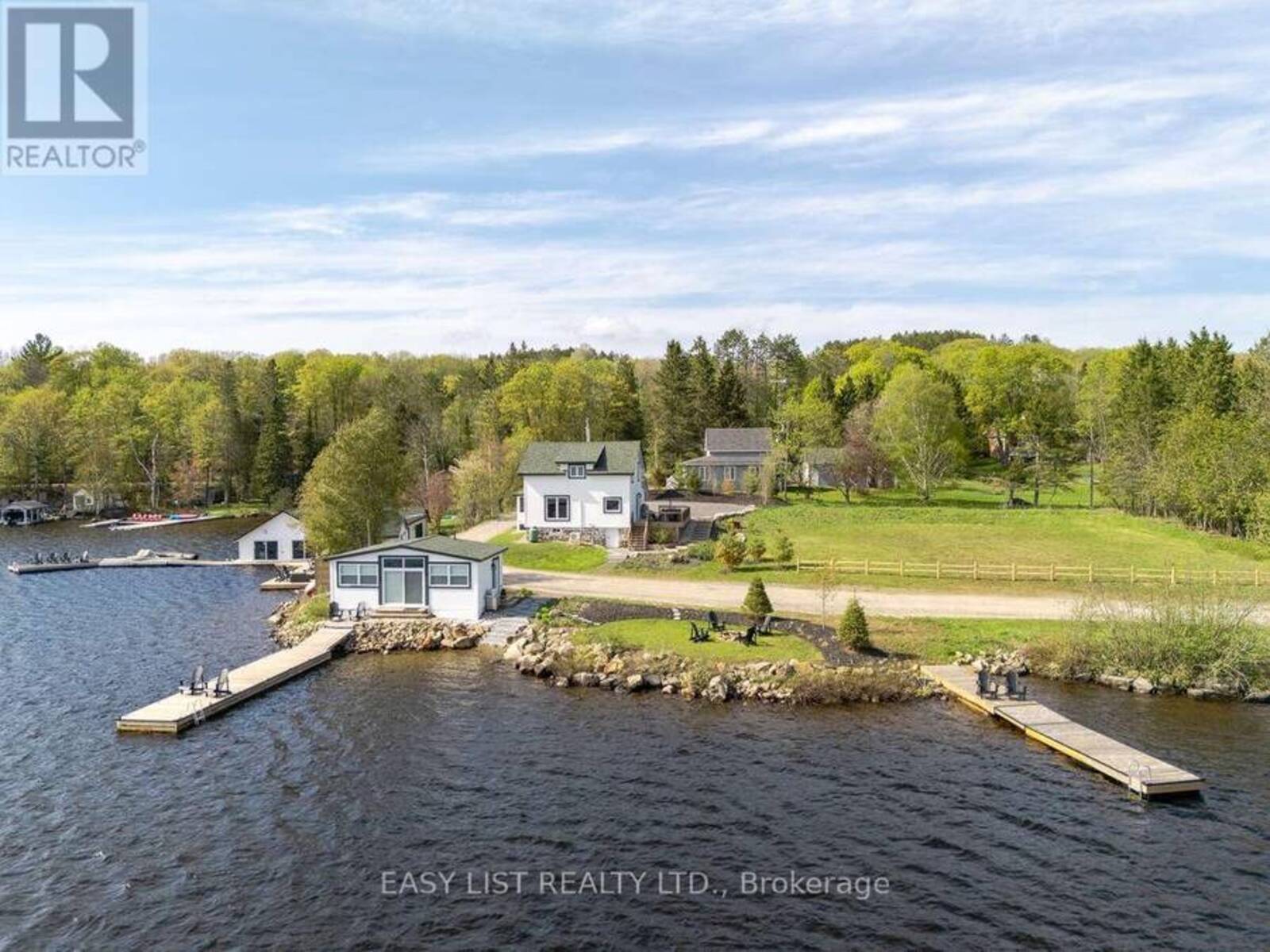 1021 MARINA ROAD, Huntsville, Ontario P1H 2J6
