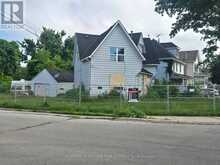 702 CEDAR STREET | Dunnville Ontario | Slide Image One