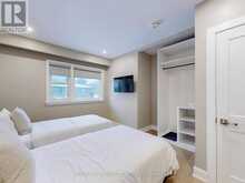 105 BETTY ANN DRIVE | Toronto Ontario | Slide Image Seventeen