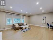 105 BETTY ANN DRIVE | Toronto Ontario | Slide Image Nine