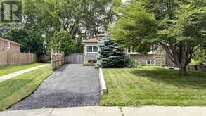 22 JEFFTON CRESCENT | Toronto Ontario | Slide Image One