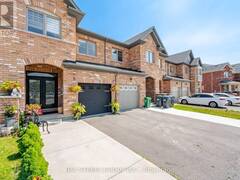 20 DAVENFIELD CIRCLE Brampton Ontario, L6P 4L9