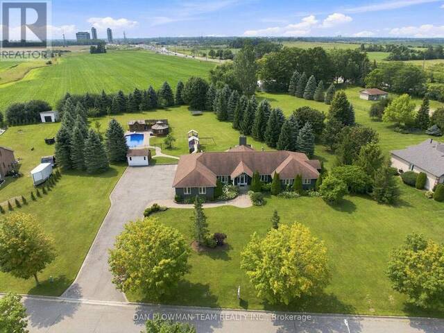 11 STEEPLEVIEW COURT Oshawa Ontario, L1H 0S6 - 7 Bedrooms Home For Sale