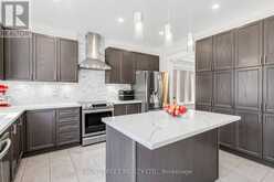 11 ROBERT BALDWIN BOULEVARD | East Gwillimbury Ontario | Slide Image Eleven