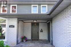 1033 FAIR BIRCH DRIVE | Mississauga Ontario | Slide Image Seven
