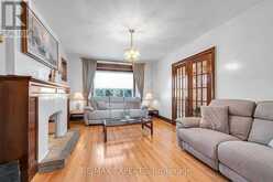 406 LAUDER AVENUE | Toronto Ontario | Slide Image Nine