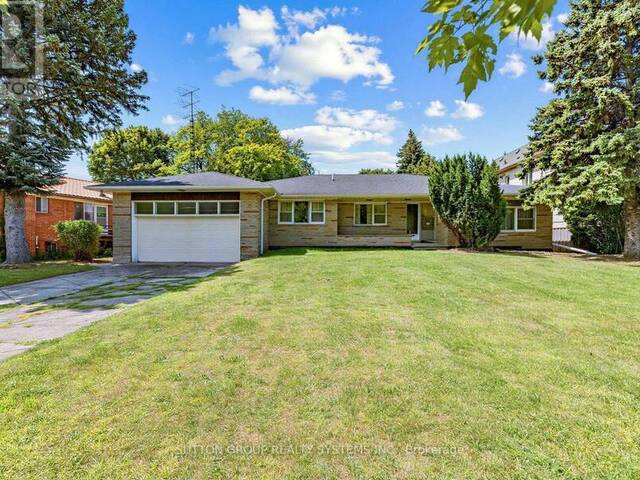 4 BANBURY ROAD Toronto Ontario, M3B 2L3 - 3 Bedrooms Home For Sale