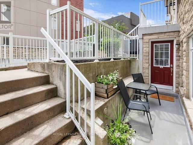 36 - 30 TURNTABLE CRESCENT Toronto Ontario, M6H 4K9 - 2 Bedrooms Condo For Sale
