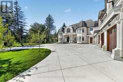 28 PERSONNA BOULEVARD | Markham Ontario | Slide Image Four