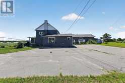 160 LAFONTAINE ROAD W | Penetanguishene Ontario | Slide Image Two