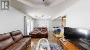 31 APPLEWOOD LANE | London Ontario | Slide Image Thirteen