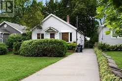138 GRADWELL DRIVE | Toronto Ontario | Slide Image Two