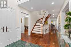112 MULHOLLAND DRIVE | Vaughan Ontario | Slide Image Six