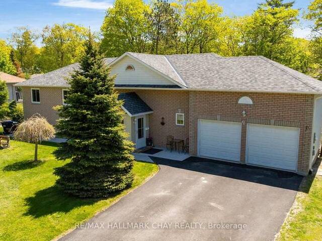 29 FOLIAGE DRIVE Tiny Ontario, L0L 1P1 - 4 Bedrooms Home For Sale