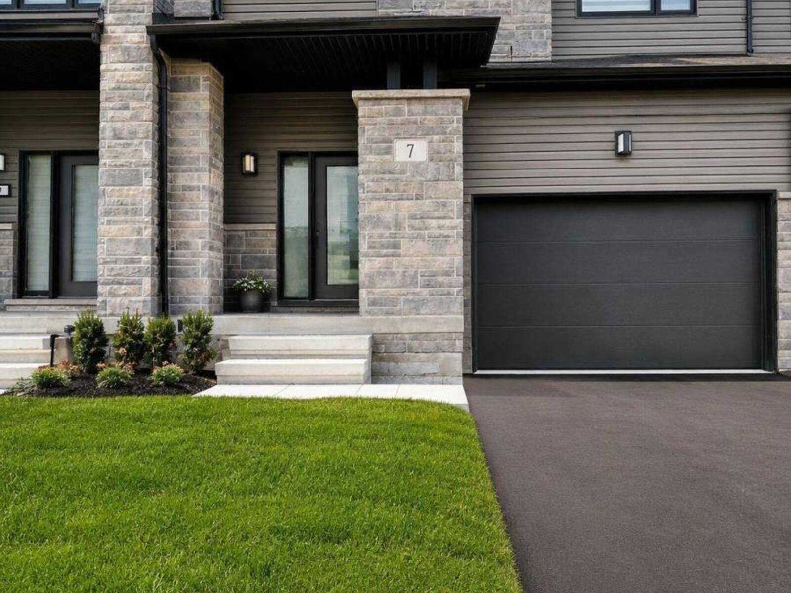 7 FEDERICA CRESCENT, Wasaga Beach, Ontario L9Z 0N5