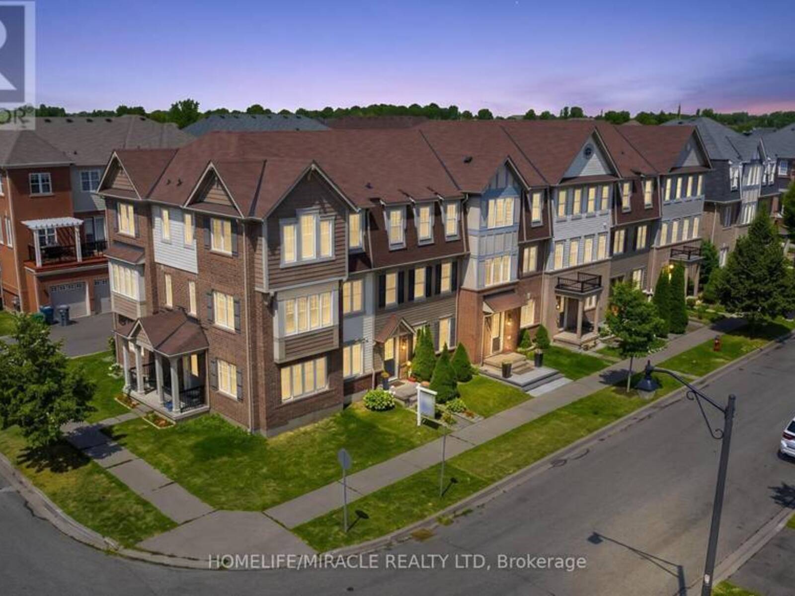 22 CROSSBILL ROAD, Brampton, Ontario L7A 0S5
