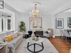 122 MCGILLIVRAY AVENUE Toronto Ontario, M5M 2Y6