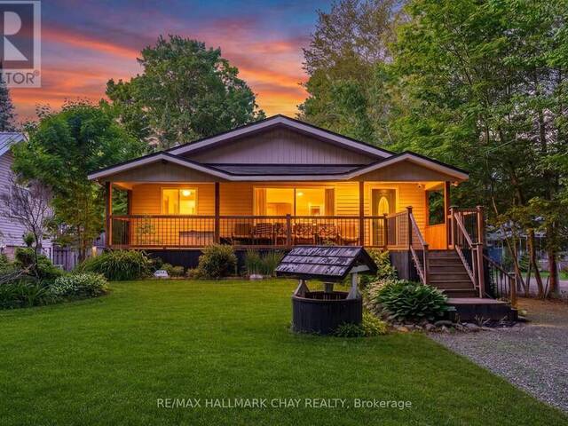 43 FOURTH STREET Tiny Ontario, L0L 2J0 - 4 Bedrooms Home For Sale