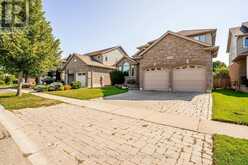 544 LAKEVIEW DRIVE | Woodstock Ontario | Slide Image Two