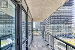 905 - 39 ANNIE CRAIG DRIVE | Toronto Ontario | Slide Image Eighteen