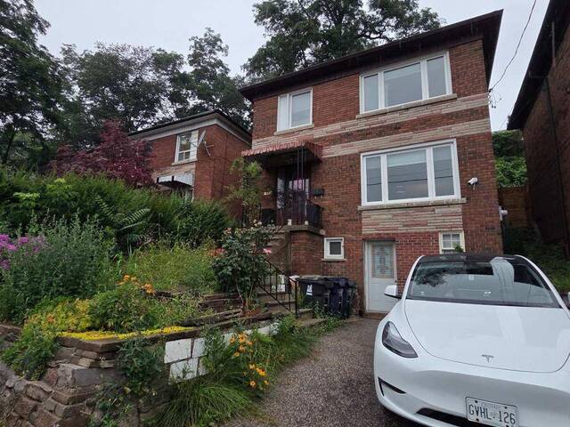 800 DAVENPORT ROAD Toronto Ontario, M6G 2B3 - 4 Bedrooms Home For Sale